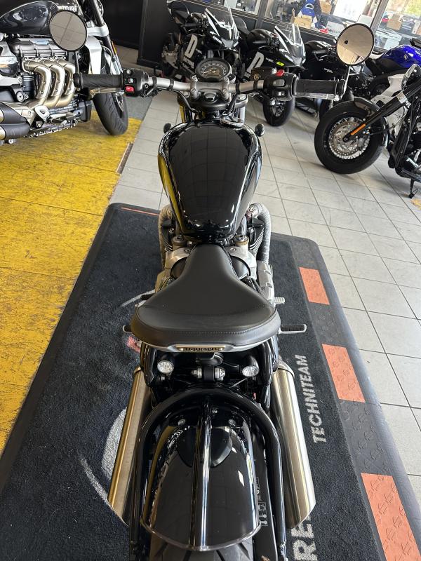 Triumph 1200 BOBBER BLACK REP.ECH.POSS 8 999