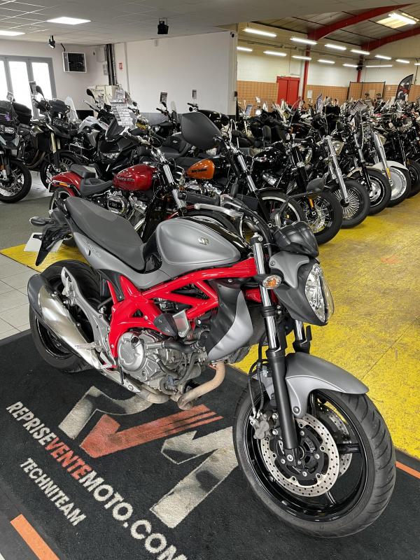 Suzuki 650 GLADIUS A2 REP.ECH.POSS 3 699