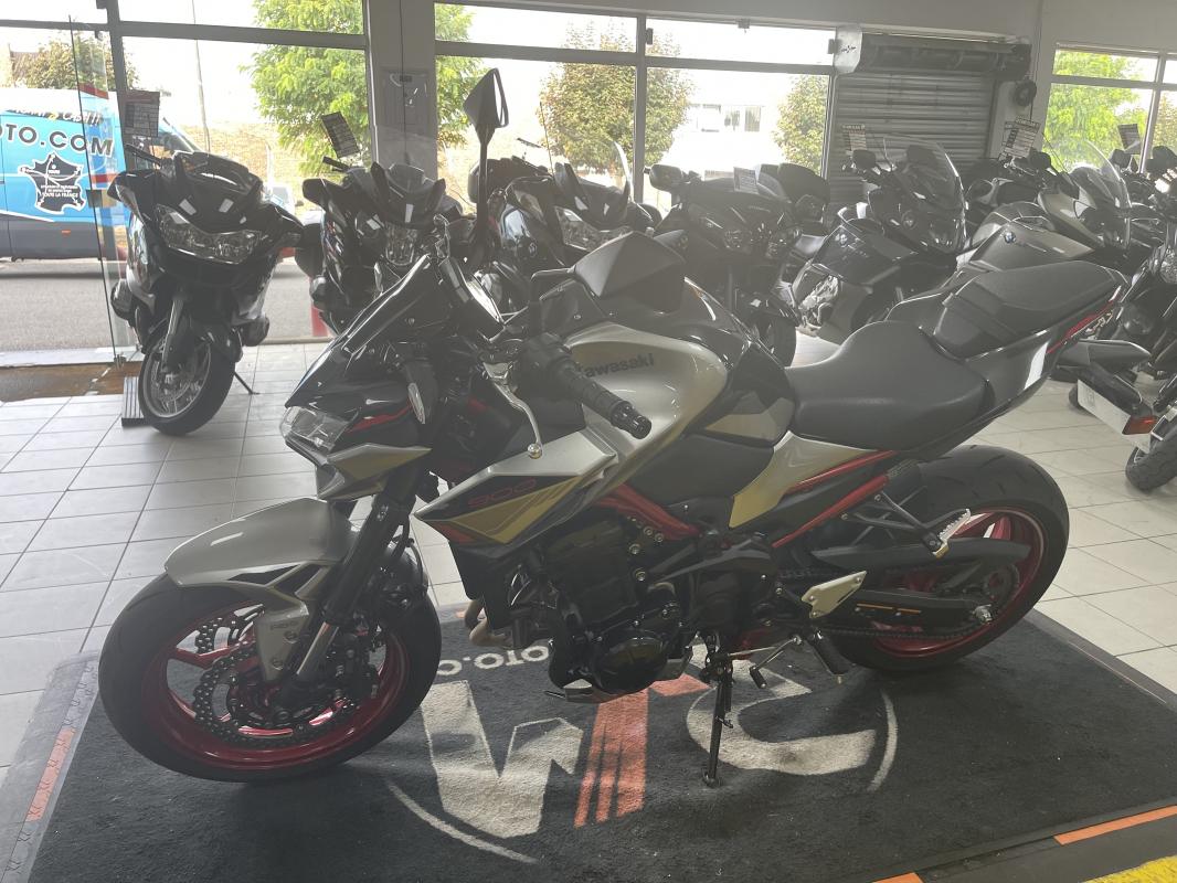 Kawasaki Z900E REP.ECH.POSS 8 199