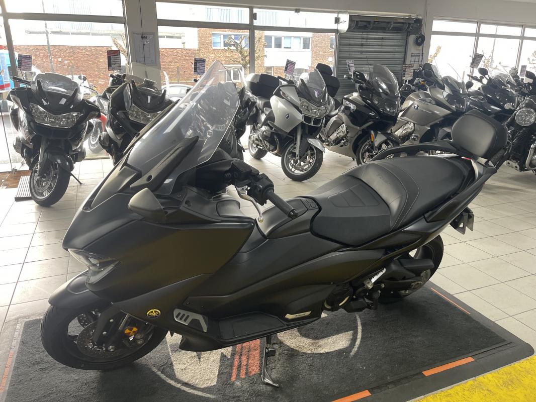 Yamaha TMAX 560 2200 KMS REP.ECH.POSS 9 199
