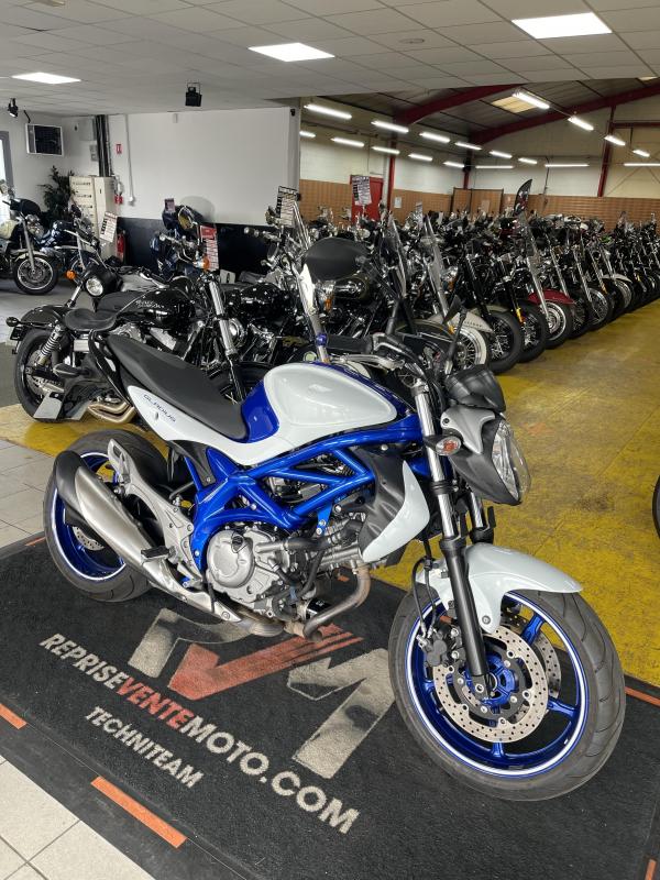 Suzuki GLADIUS REP.ECH.POSS 2 999