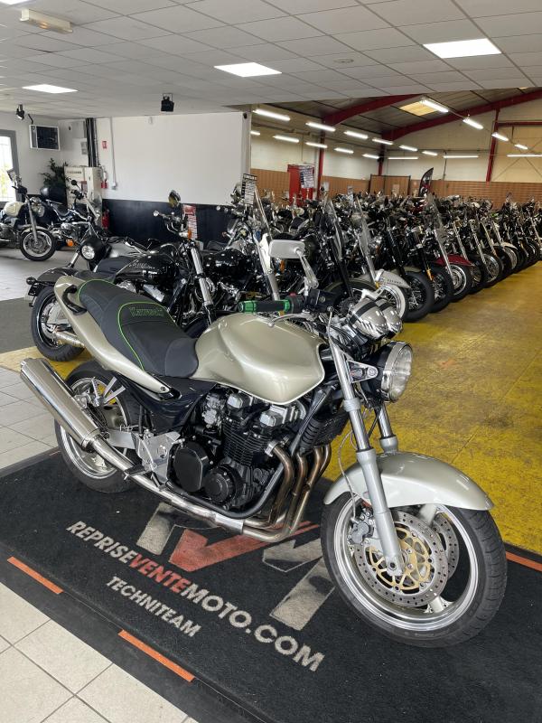 Kawasaki ZR7 REP.ECH.POSS 2 499