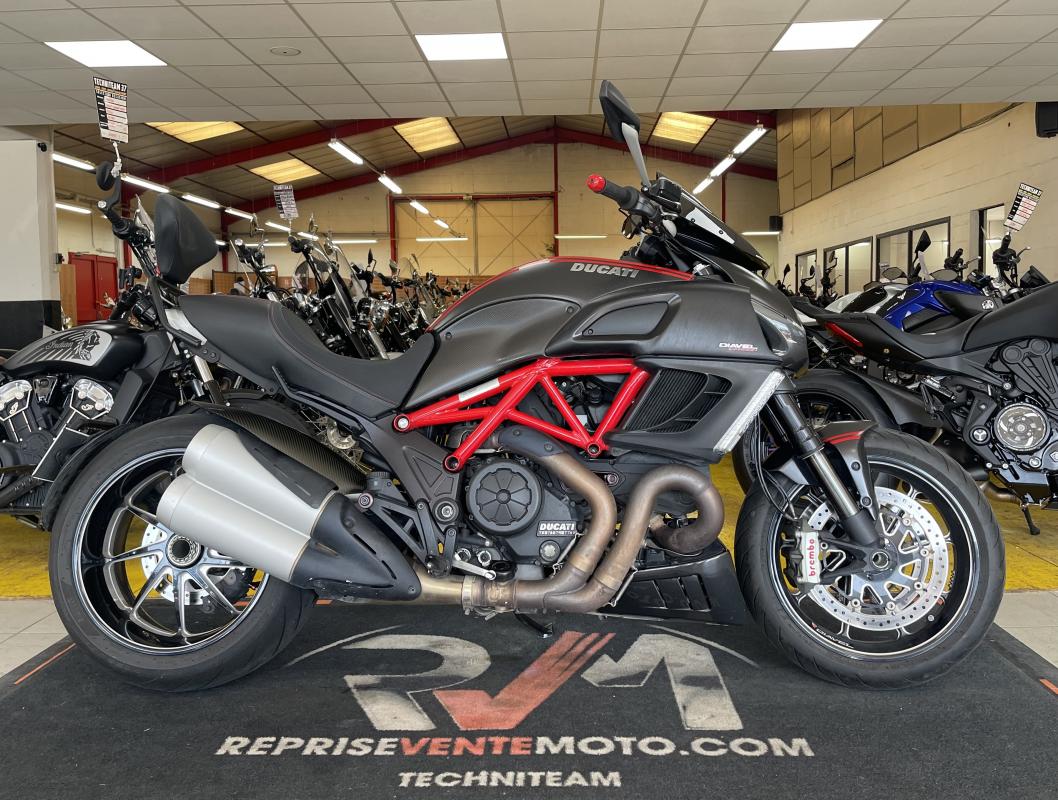 Ducati DIAVEL CARBONE 1200 REP.ECH.POSS 9599€