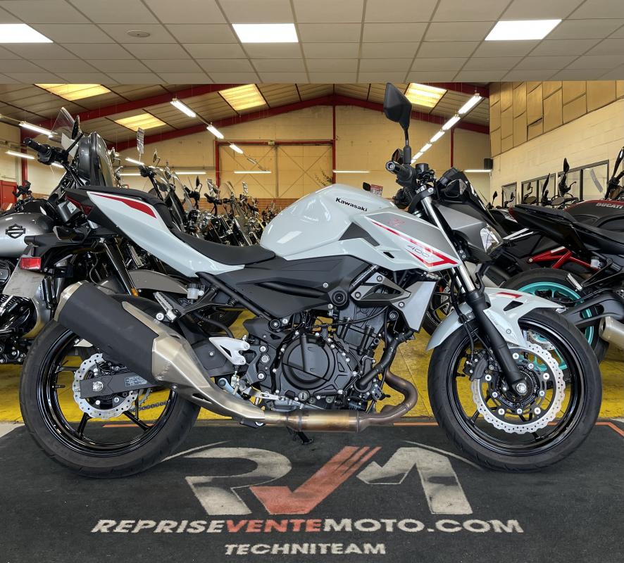 Kawasaki Z400 REP.ECH.POSS 4799€
