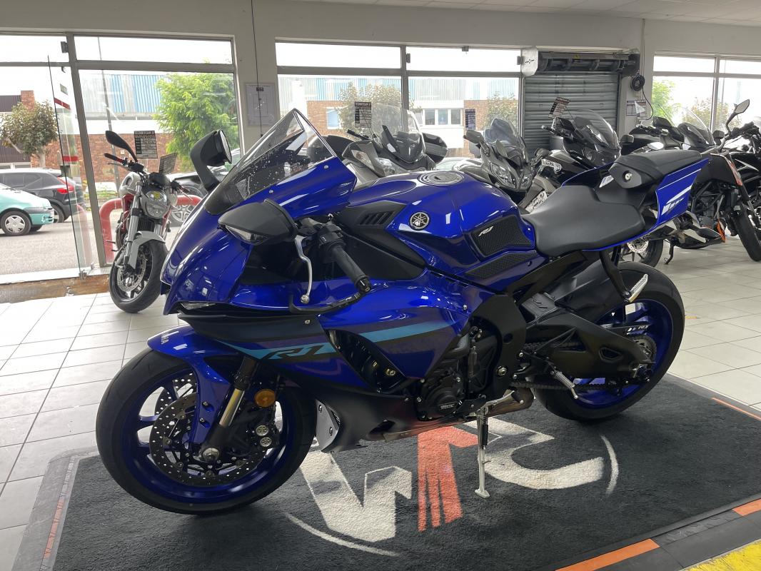 Yamaha YZF R1 REP.ECH.POSS 18 999