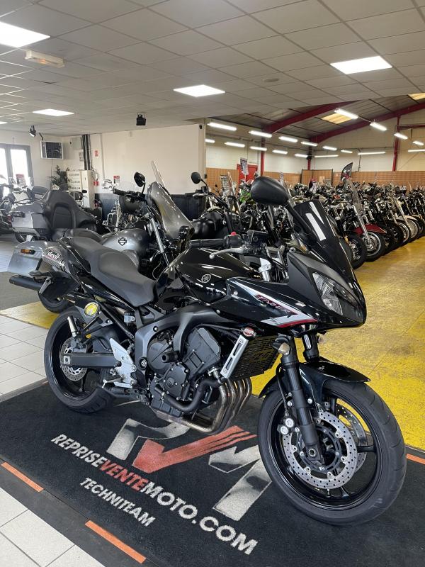 Yamaha FZ6 S2 REP.ECH.POSS 2 999