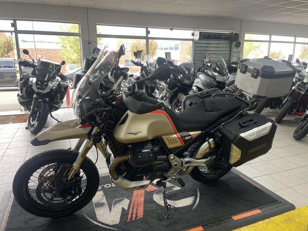 Moto Guzzi V85 TT TRAVEL PACK REP.ECH.POSS 7 899