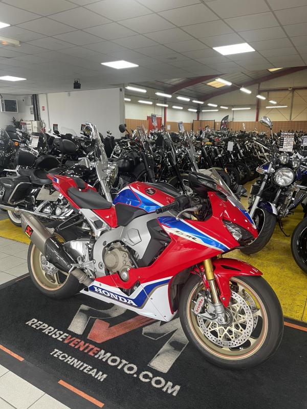 Honda CBR1000RR FIREBLADE SP2 1/29 REP.ECH.POSS 15 999