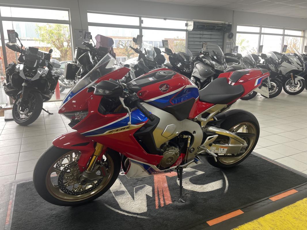 Honda CBR1000RR FIREBLADE SP2 1/29 REP.ECH.POSS 15 999