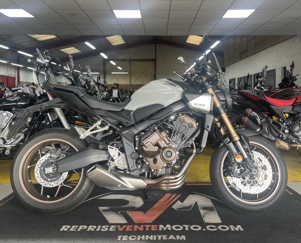 Honda CB650R E-CLUTCH REP.ECH.POSS 7499€