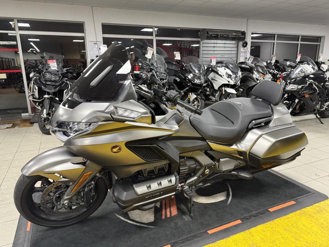 Honda GOLDWING BAGGER 1800 REP.ECH.POSS 16 599