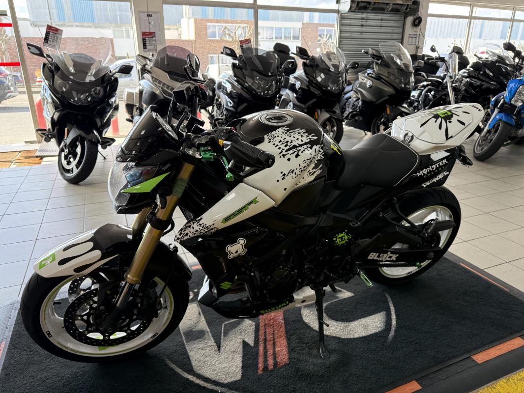 Suzuki 750 GSR REP.ECH.POSS 4 999