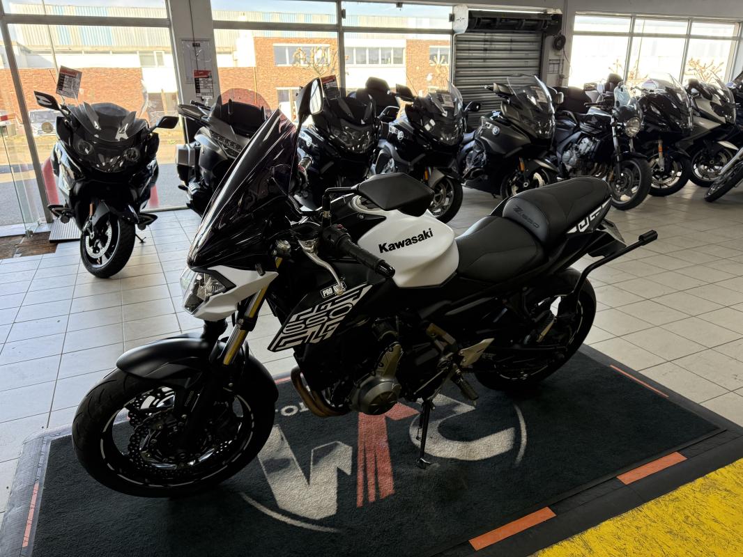 Kawasaki Z650 REP.ECH.POSS 5 299
