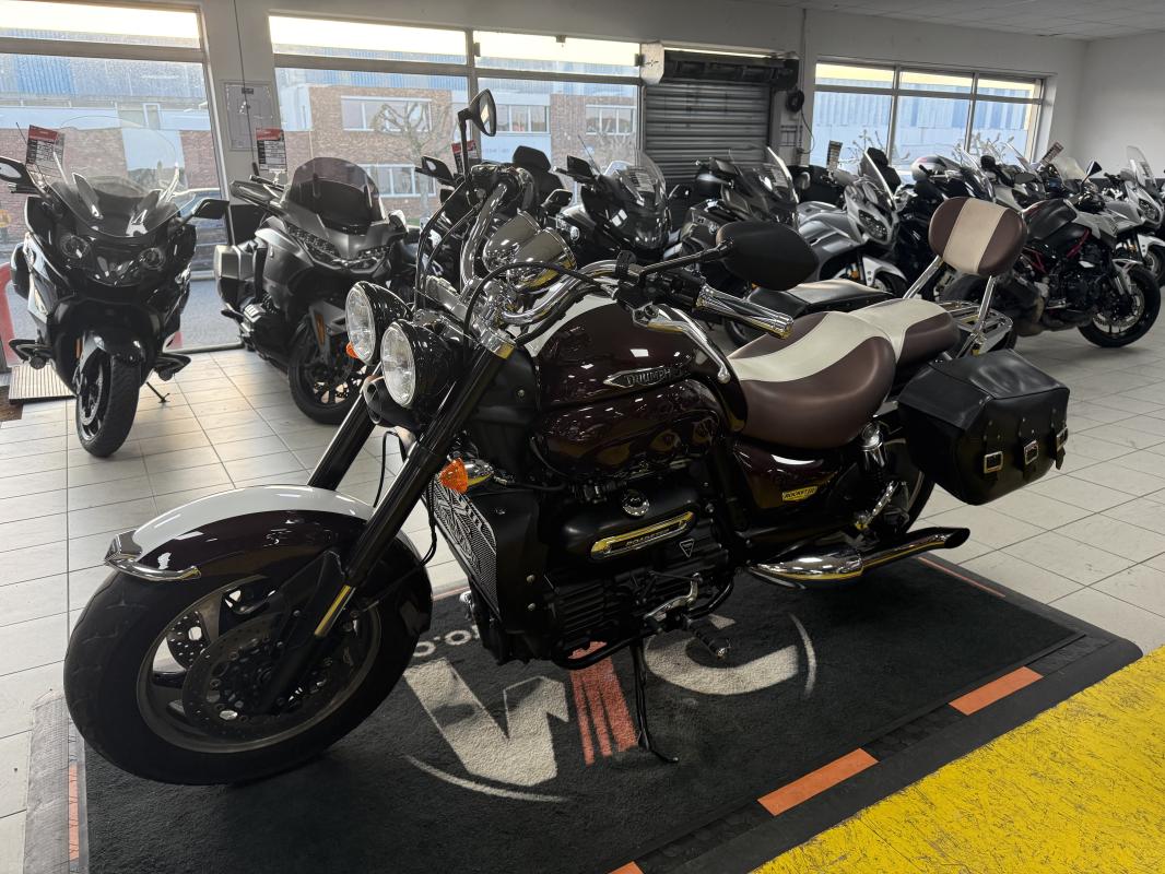 Triumph ROCKET 3 REP.ECH.POSS 8 499