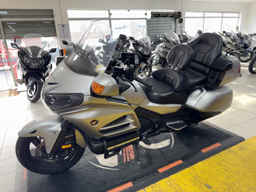 Honda 1800 GOLDWING REP.ECH.POSS 12 899