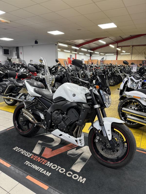 Yamaha FZ1 REP.ECH.POSS 5 999