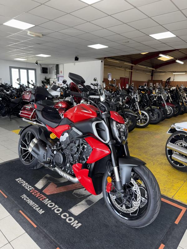 Ducati DIAVEL V4 REP.ECH.POSS 19 899