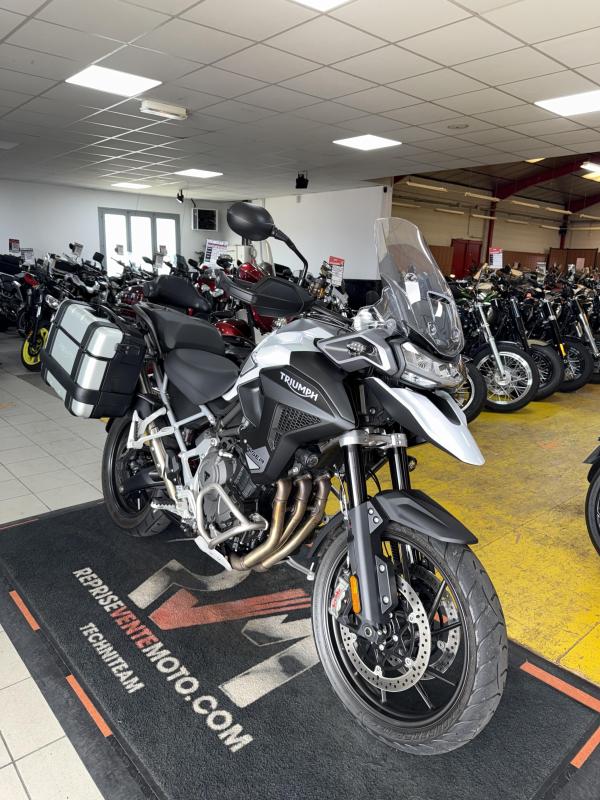 Triumph 1200 GT PRO REP.ECH.POSS 18 499