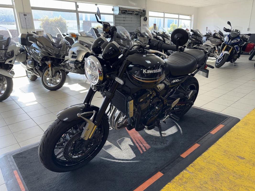 Kawasaki Z900RS REP.ECH.POSS 7 299