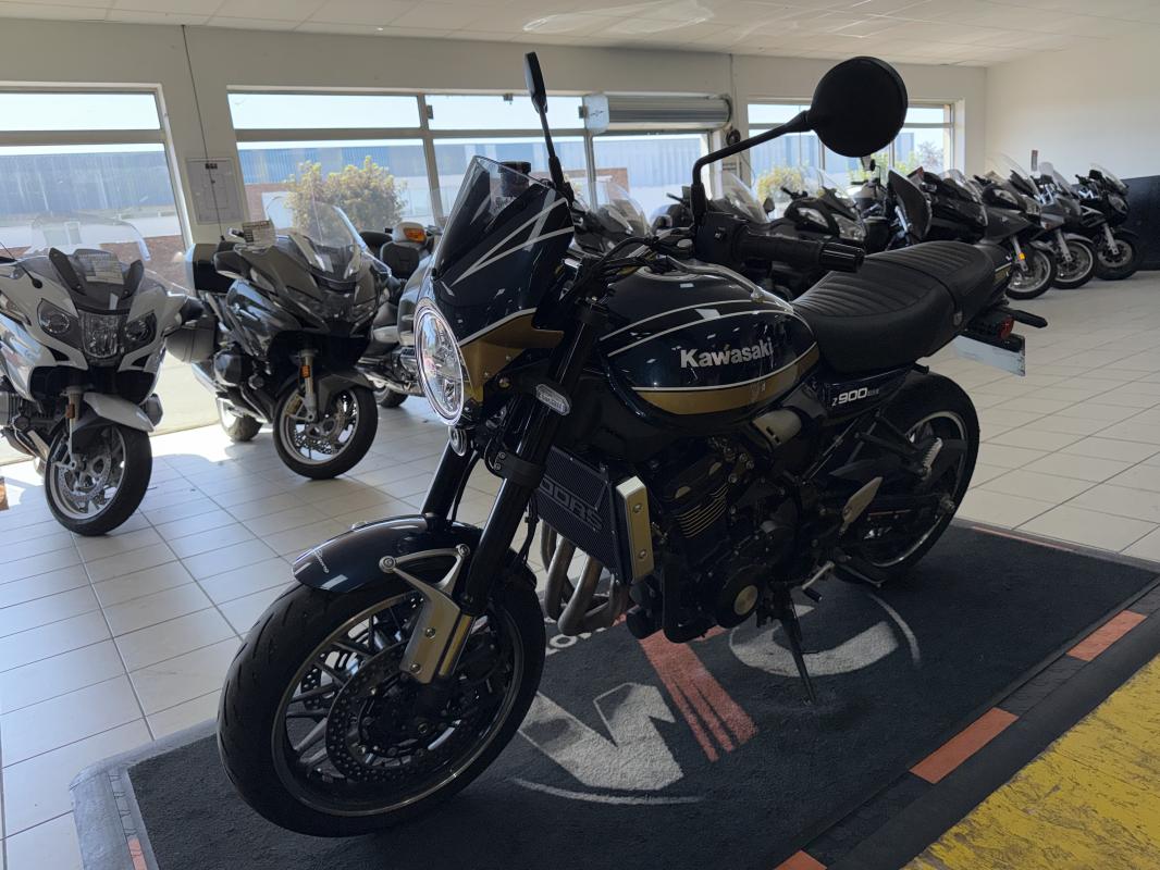 Kawasaki Z 900 RS REP.ECH.POSS 8 599