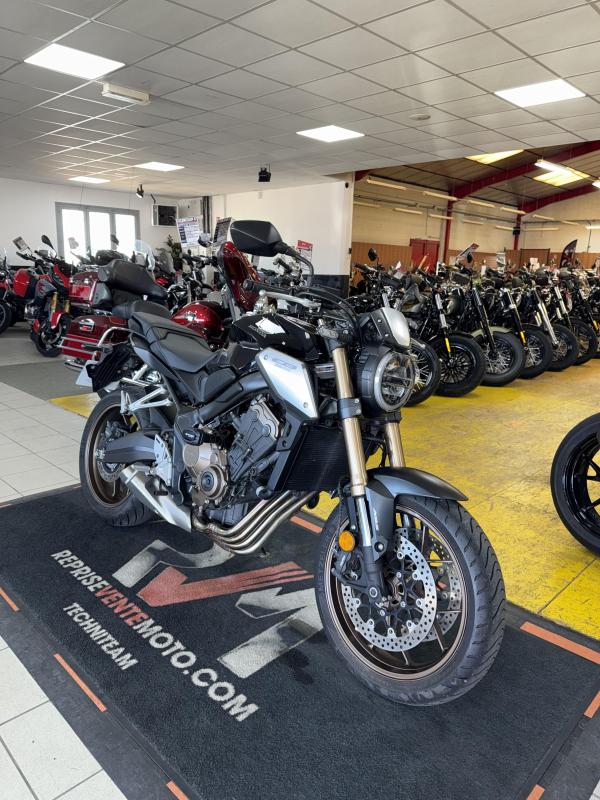 Honda CB650R REP.ECH.POSS 5 999