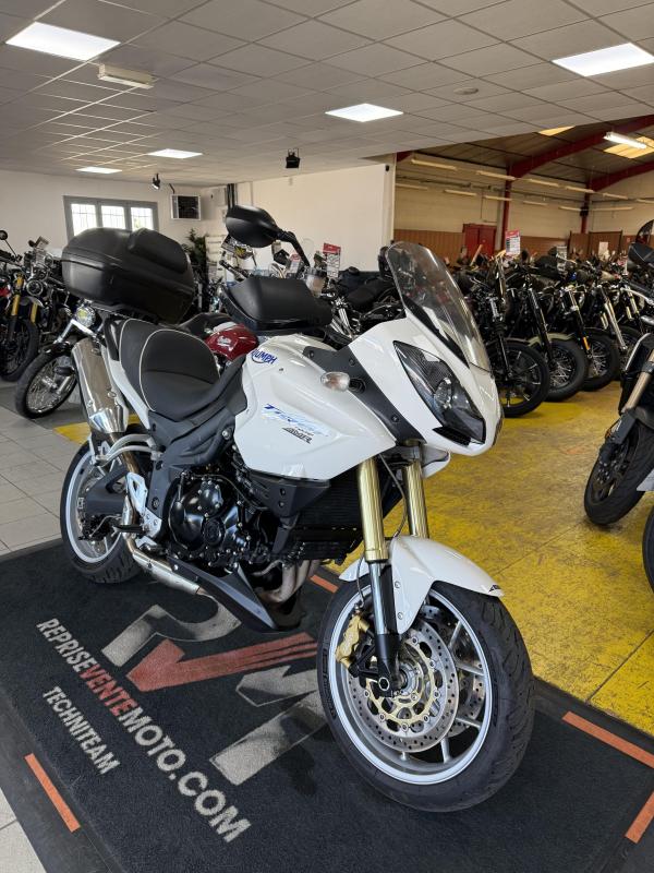 Triumph TIGER 1050 REP.ECH.POSS 4 699