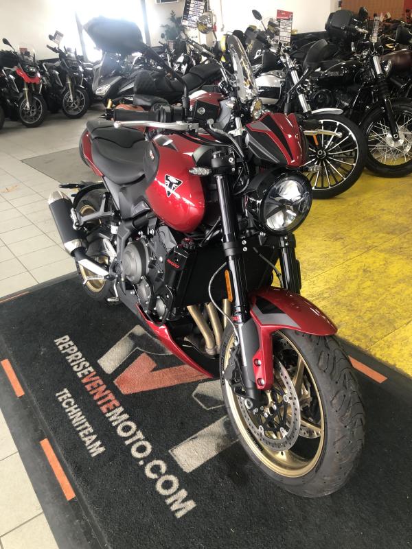 Triumph 800 TRIDENT REP.ECH.POSS 8 899