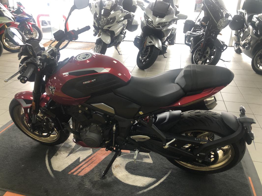 Triumph 800 TRIDENT REP.ECH.POSS 8 899