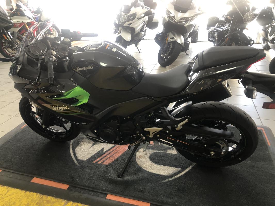 Kawasaki 400 NINJA REP.ECH.POSS 5 699