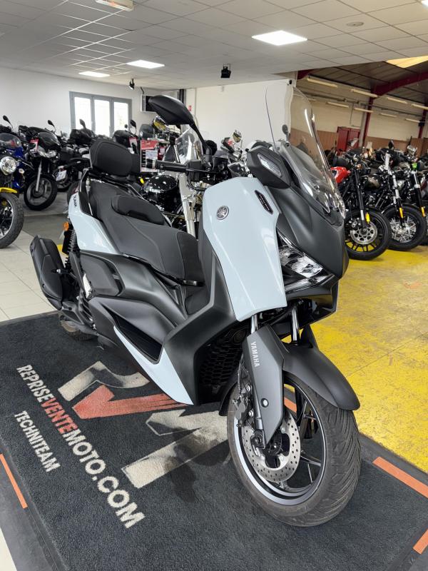 Yamaha 125 XMAX TECH MAX REP.ECH.POSS 5 799